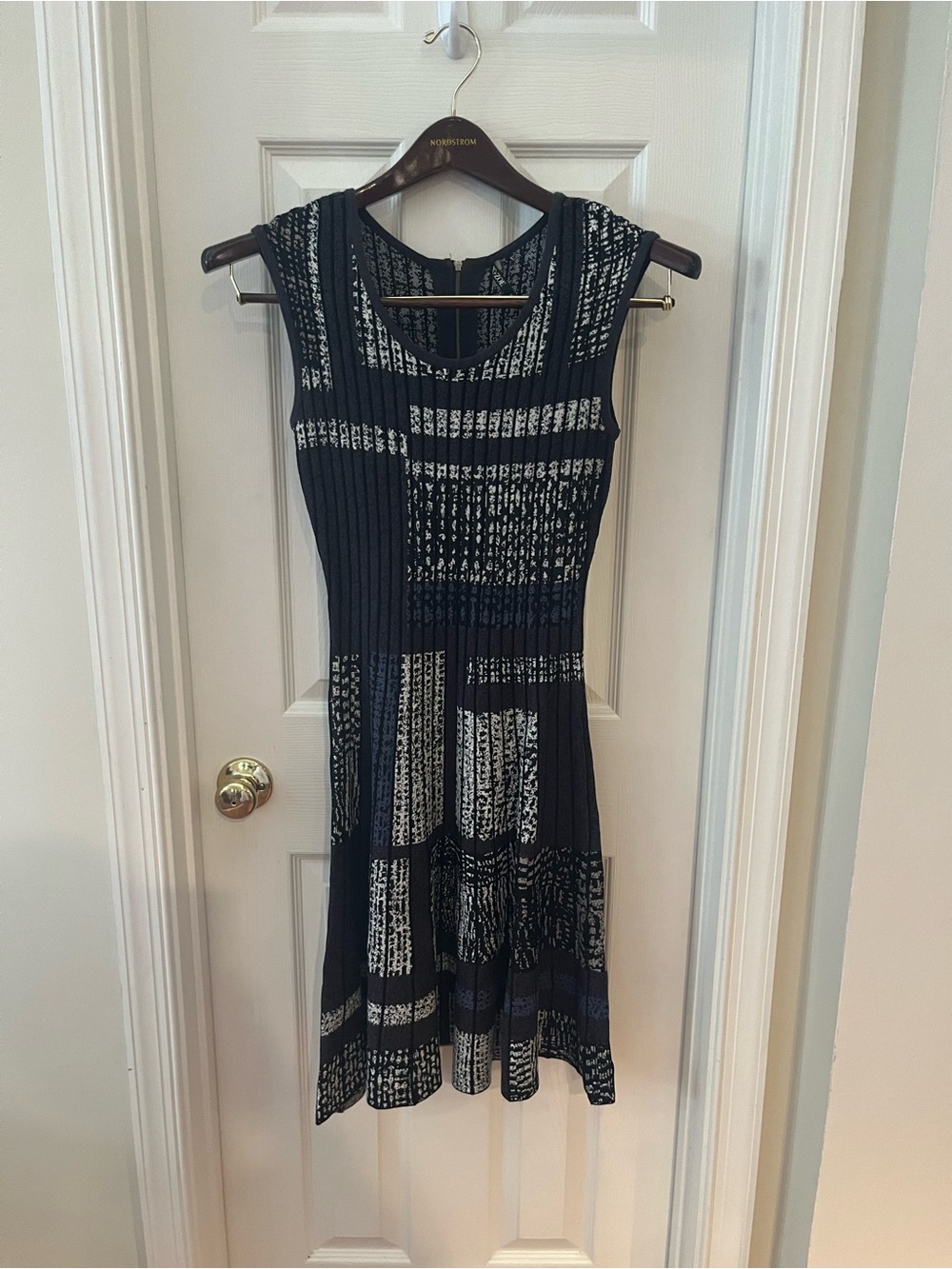 NIC+ZOE Navy and White Sleeveless Fit-and-Flare Knit Dress